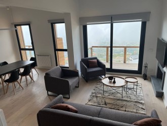 3BR Chalet with Balcony